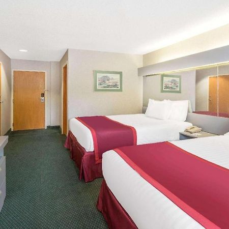Microtel Inn & Suites By Wyndham Chattanooga/Near Hamilton P Bagian luar foto