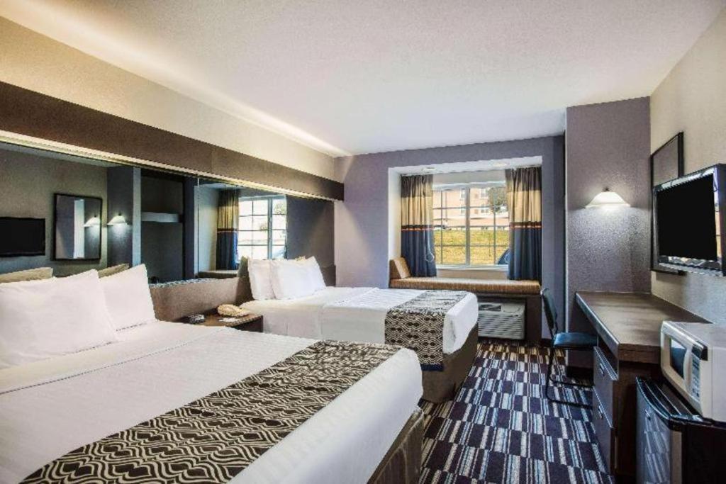 Microtel Inn & Suites By Wyndham Chattanooga/Near Hamilton P Bagian luar foto